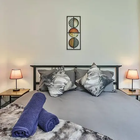 Refurbished Plush Property Great Transport Links Sheffield Exterior photo